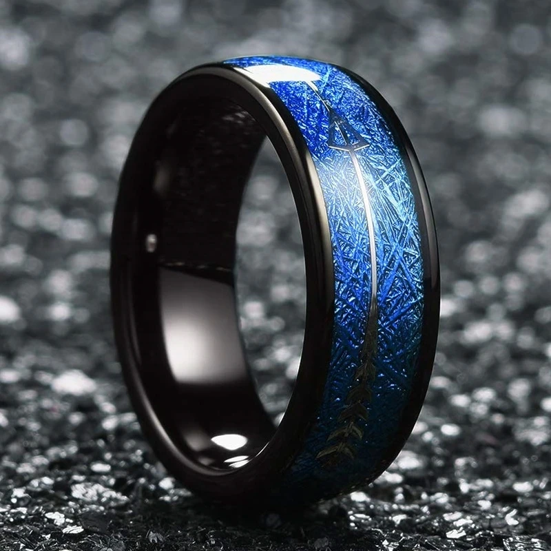 Bague en tungstène noir et bleu gravée d’une flèche