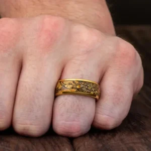 Solaris Arbor – Bague homme or inoxydable et bois texturé 8mm
