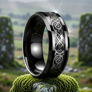 Bague Draconis finition Onyx / Argent en situation
