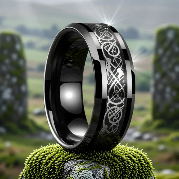 Bague Draconis finition Onyx / Argent en situation