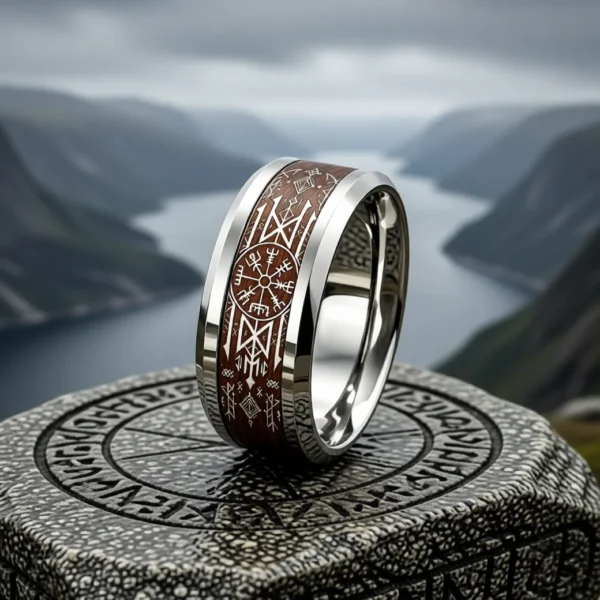 Totem – Vegvisir Bague Totem finition Vegvisir en situation