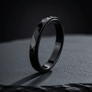 Facette – Bague rotative fine à facettes 3mm en acier inoxydable – Noir