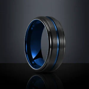 Neo Groove – Bague noire 8mm avec rainure colorée en acier inoxydable Neo Groove – Bague noire 8mm avec rainure colorée en acier inoxydable